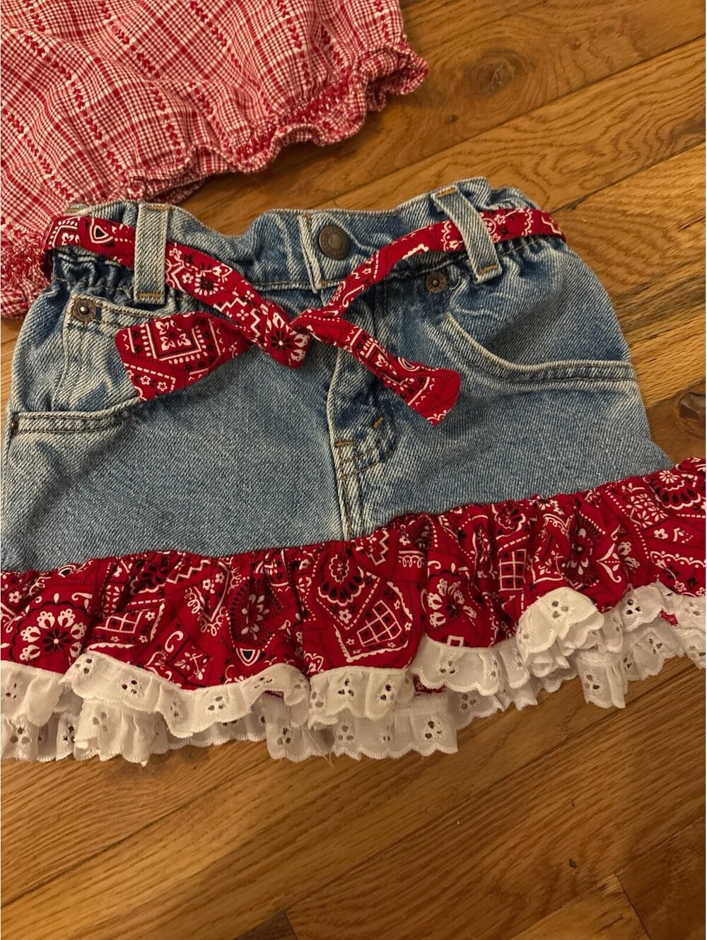 Y2K outfit top and skirt wonder kids and Levi’s - Picture 2 of 8